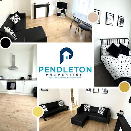 프레스턴 Modern 3 Bed House With Free Parking And Wi-Fi 빌라 외부 사진