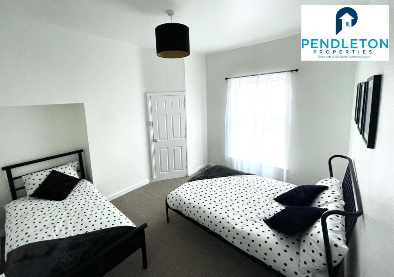 프레스턴 Modern 3 Bed House With Free Parking And Wi-Fi 빌라 외부 사진