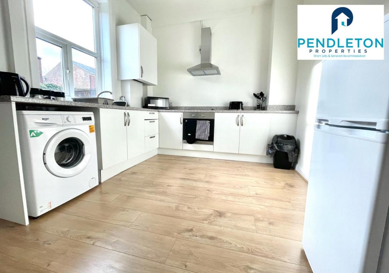 프레스턴 Modern 3 Bed House With Free Parking And Wi-Fi 빌라 외부 사진