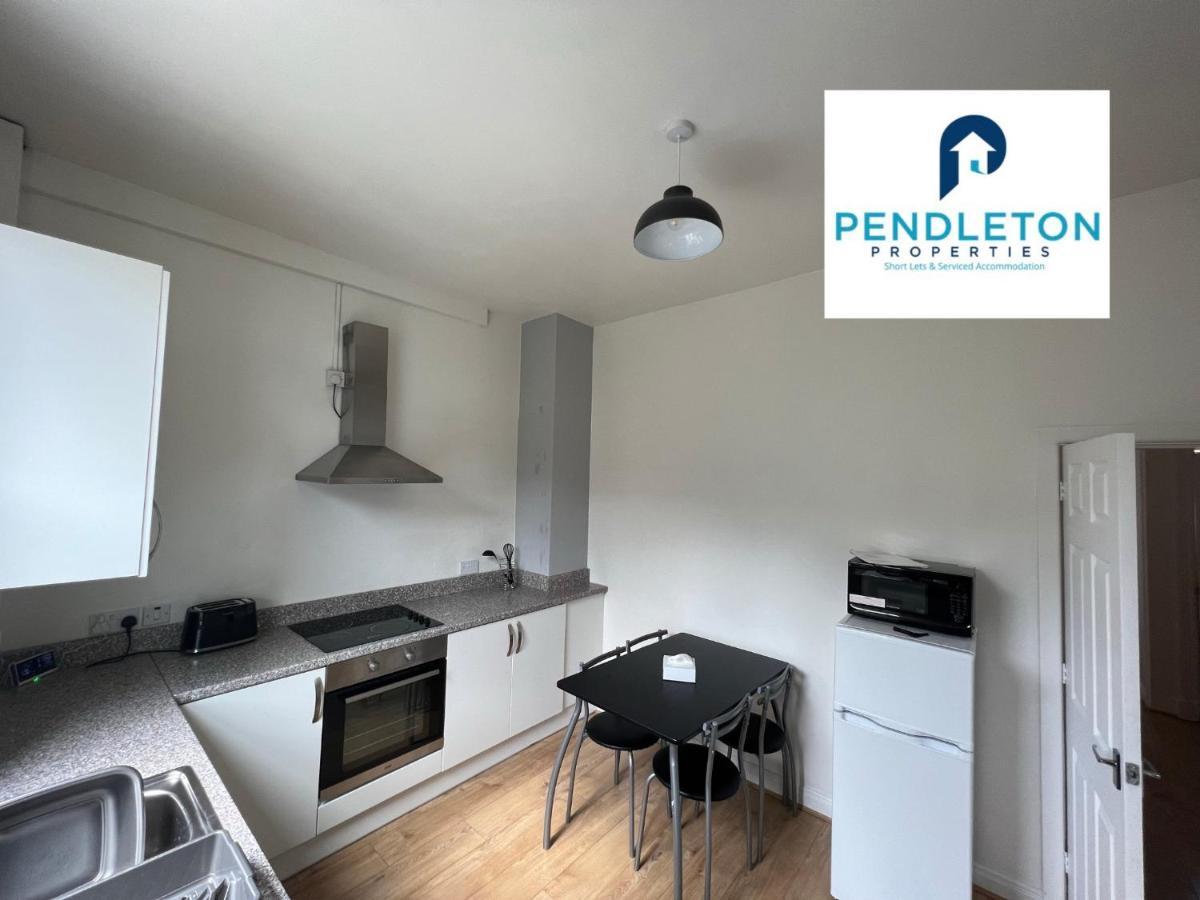 프레스턴 Modern 3 Bed House With Free Parking And Wi-Fi 빌라 외부 사진